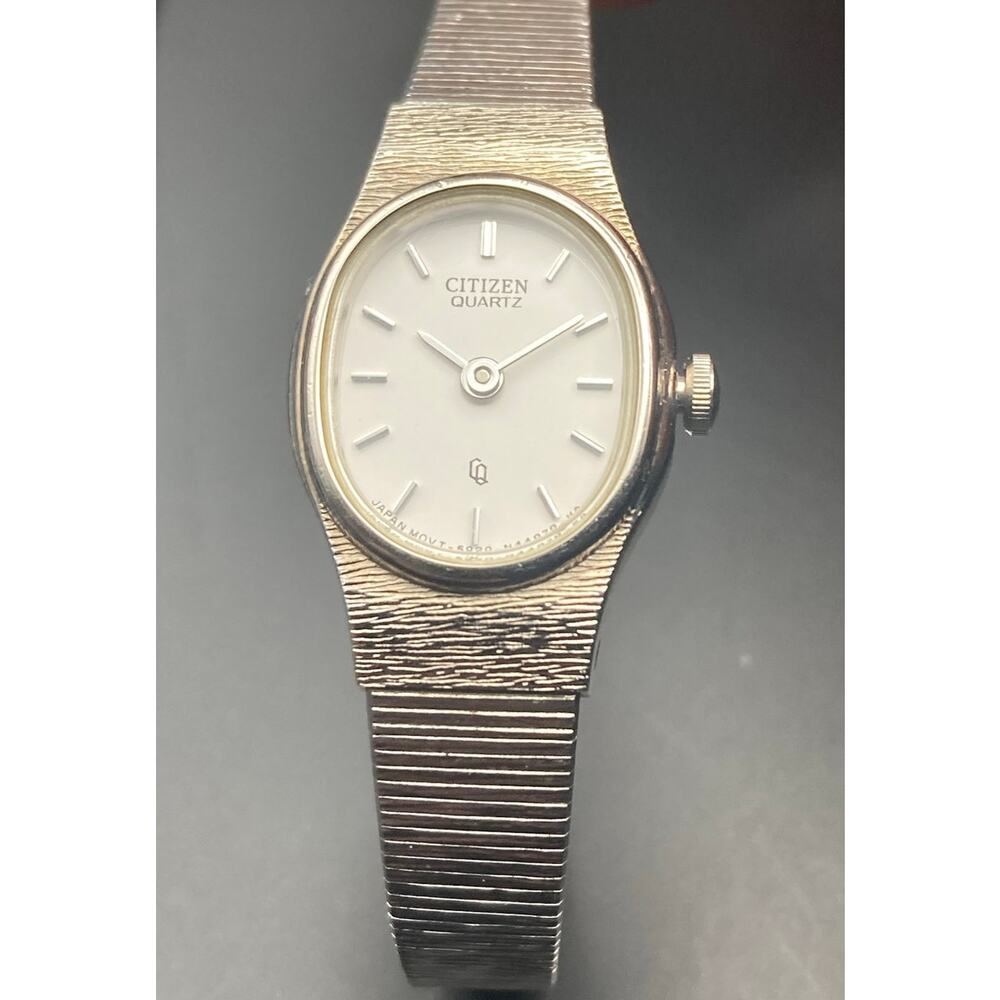 VTG Citizen 5920-S49623 Petite Women's Dress Watch 17MM - Fresh Battery - 5.25" - Picture 2 of 8